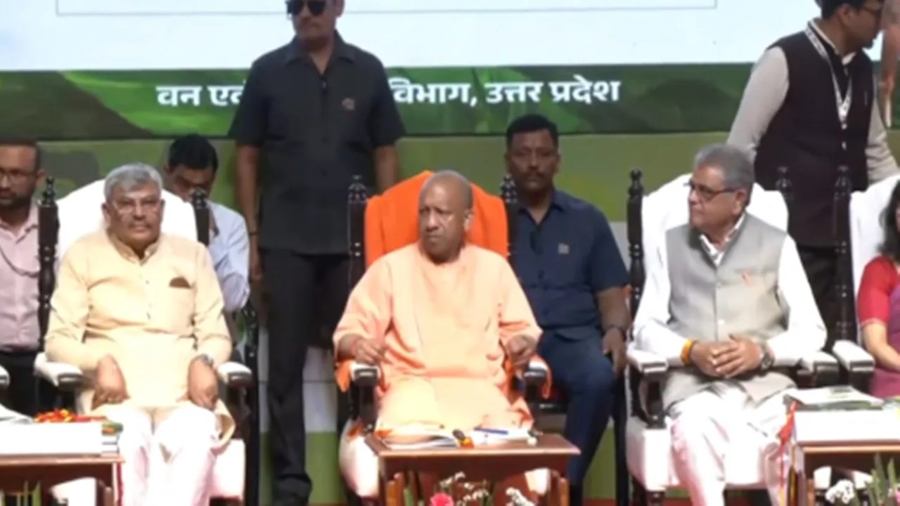 अंतरराष्ट्रीय वन दिवस पर बोले सीएम योगी- 'ग्लोबल वार्मिंग' और 'ग्लोबल कूलिंग' जैसी समस्याएं मानवता के लिए नई चेतावनी 