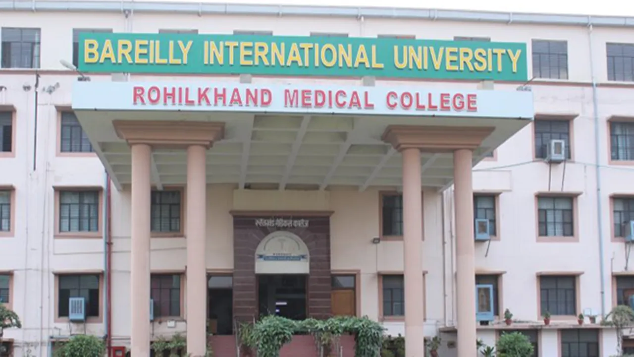 बरेली : रोहिलखंड मेडिकल कॉलेज में राम नवमी पर सांस्कृतिक कार्यक्रम, छात्रों ने जीवंत किए राम के आदर्श