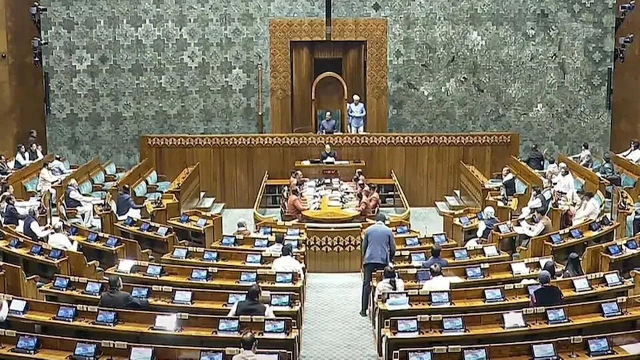 बजट सत्र : ऑनलाइन कारोबार पर अंकुश लगाये सरकार... कांग्रेस सांसद ने की मांग, बोले पटेल- 40 हजार हो शिक्षामित्रों का वेतन