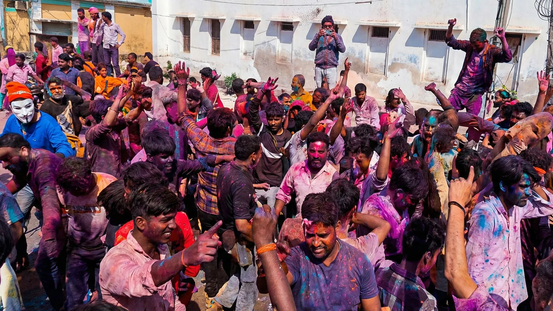 Bareilly : सड़कों पर आस्था और सांस्कृतिक विरासत की दिखी झलक