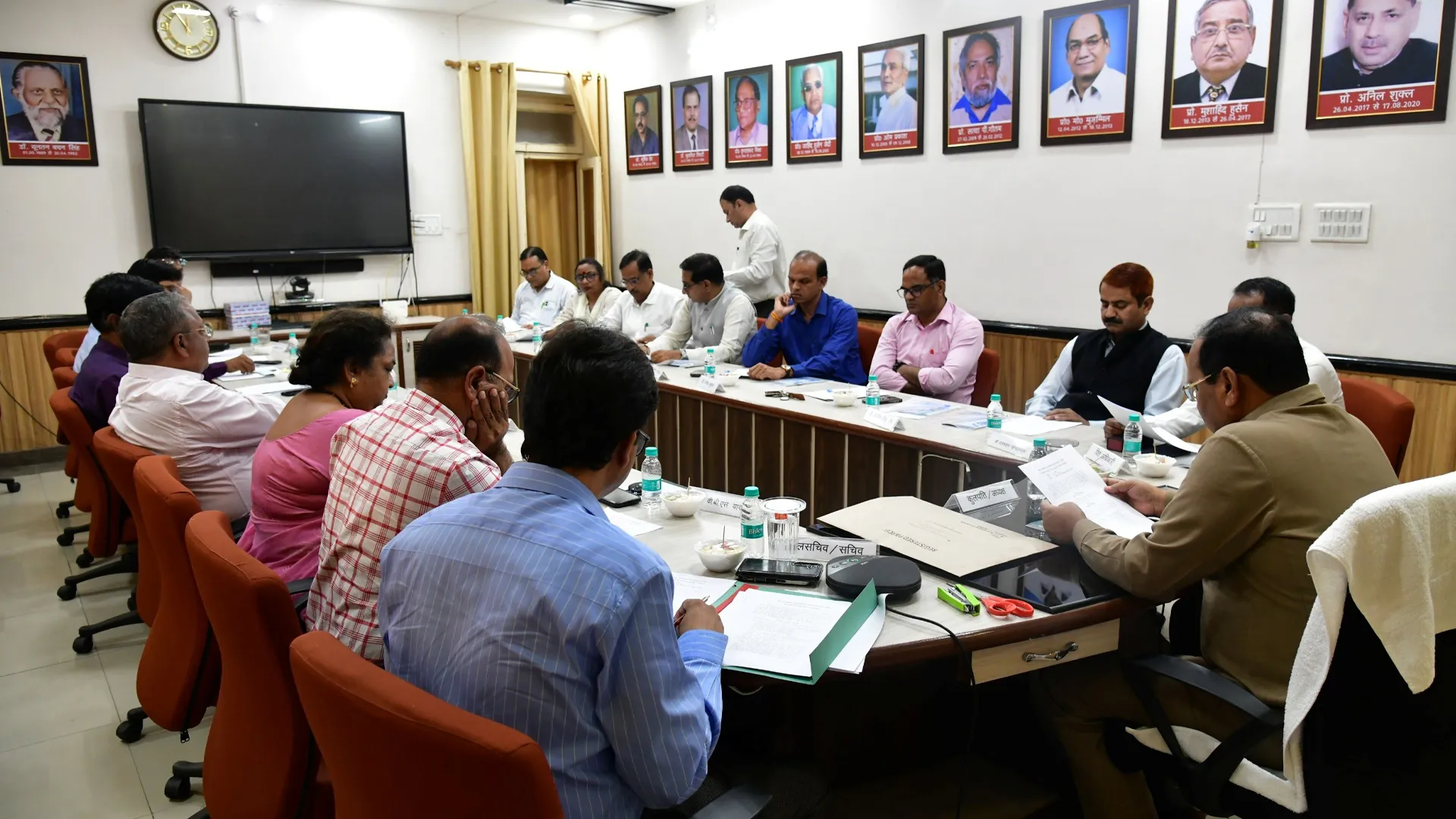 Bareilly : रुहेलखंड विश्वविद्यालय में एआई पॉलिसी-2026 को मंजूरी, 20 हजार घटाई एमटेक की फीस 