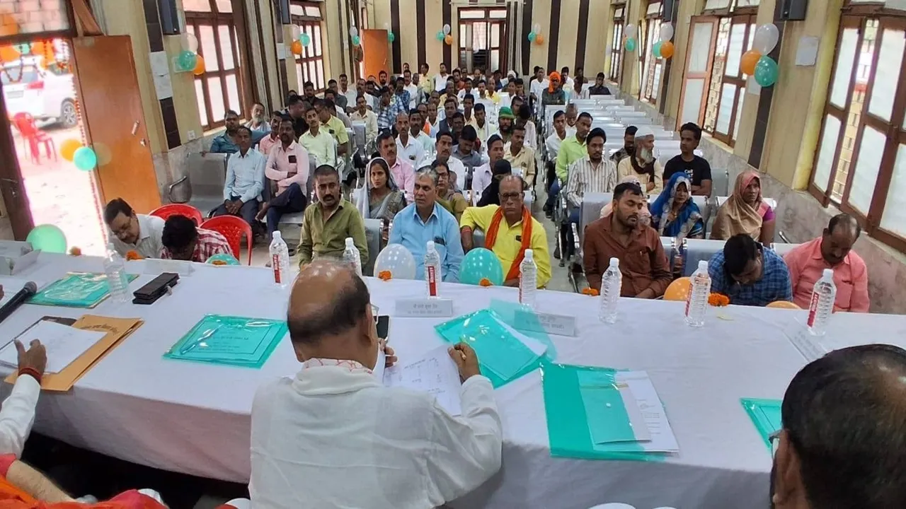 बाराबंकी : क्षेत्र पंचायत बैठक में उठे भ्रष्टाचार और अधूरे विकास कार्यों के मुद्दे