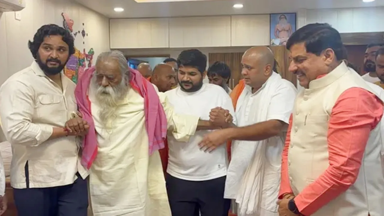 मिर्जापुर पहुंचे सीएम मोहन यादव : संत अड़गड़ानंद का लिया आशीर्वाद, उज्जैन कुंभ को लेकर किया यह बड़ा ऐलान 