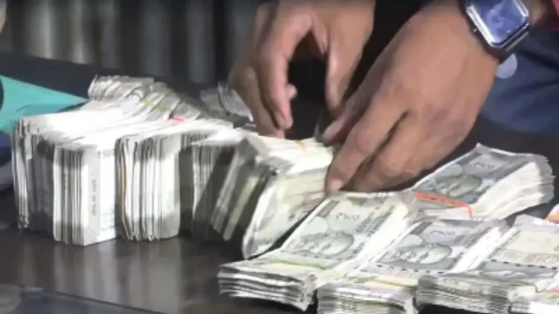 Moradabad: आय से अधिक संपत्ति मामले में शिकायतकर्ता के बयान बाकी