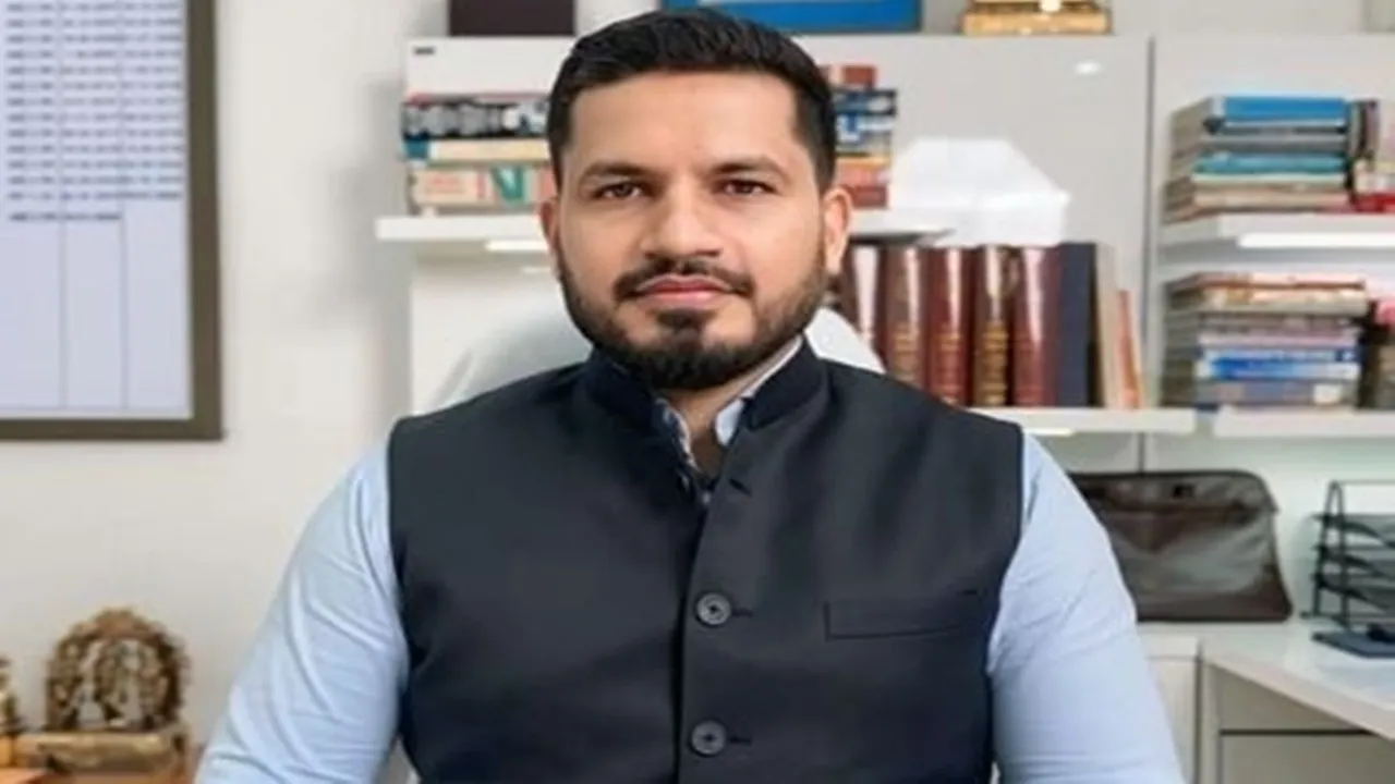 बाराबंकी : पेट्रोल-डीजल की कोई कमी नहीं, अफवाहों से बचें, जनता से डीएम ने की अपील