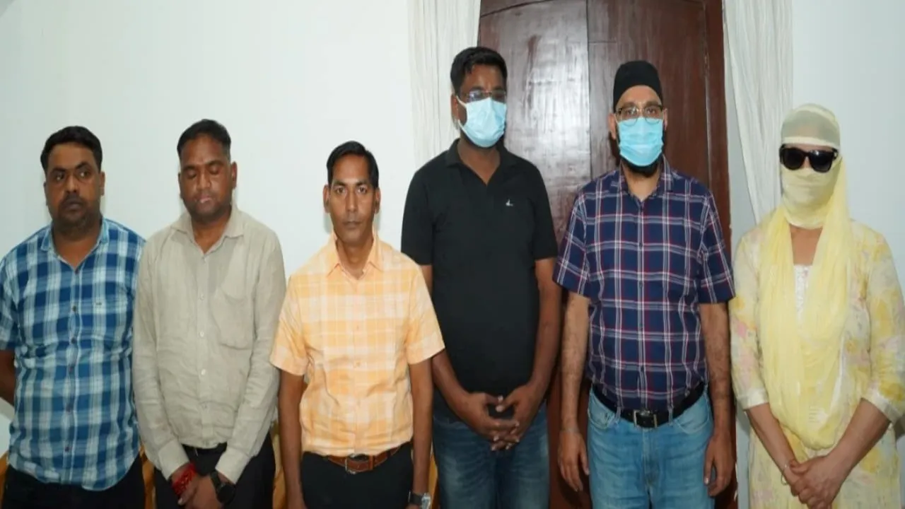 कानपुर में अवैध किडनी ट्रांसप्लांट रैकेट का भंडाफोड़, चिकित्सक दंपति समेत छह गिरफ्तार 