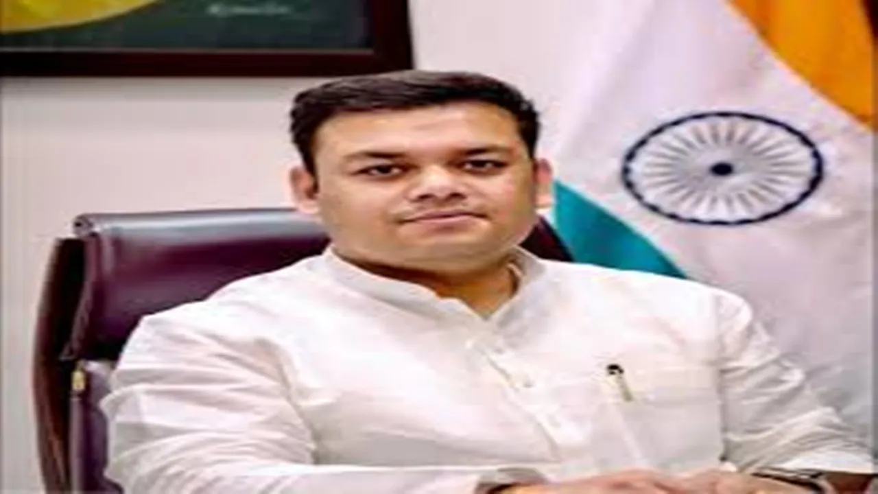 नारी शक्ति के बिना संसार की कल्पना असंभव : संदीप सिंह 