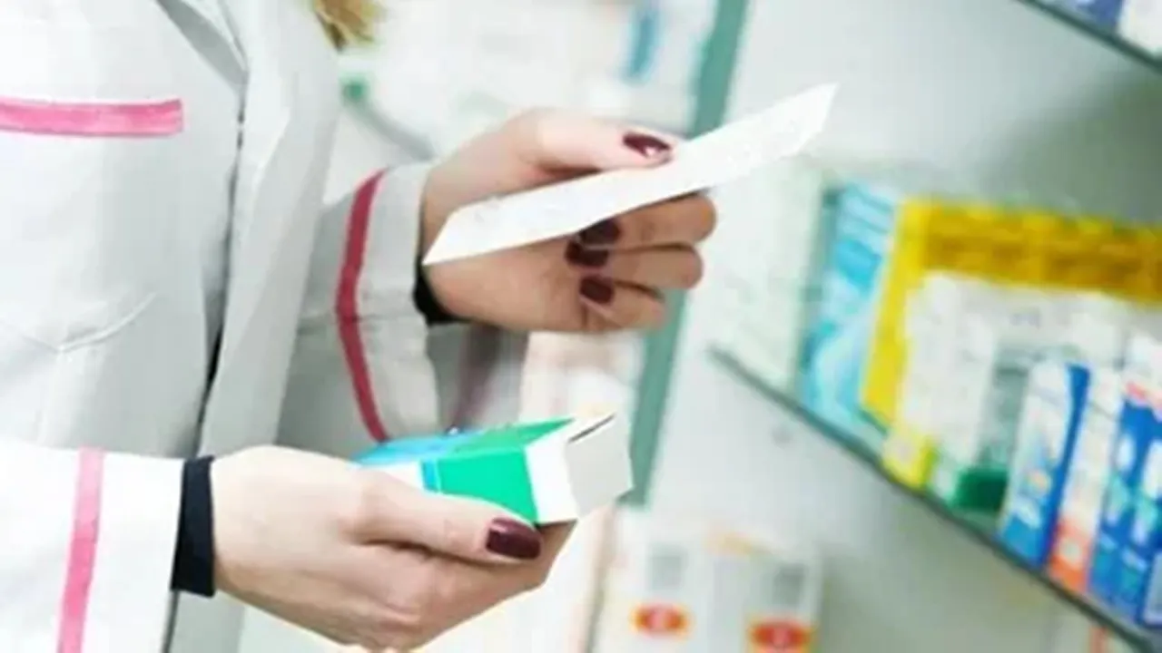 UPSSSC : यूपी फार्मासिस्ट के 560 पदों पर आवेदन शुरू, फार्मेसी में डिप्लोमा वाले करें अप्लाई