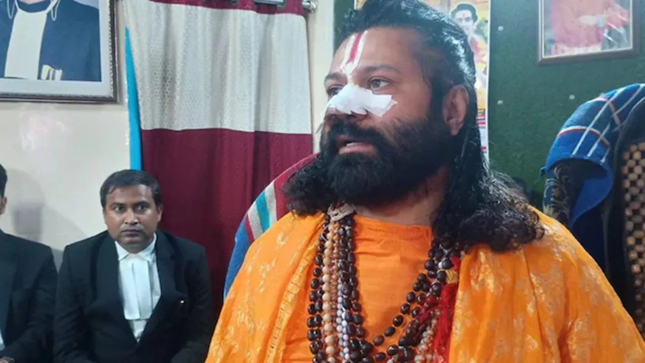 अविमुक्तेश्वरानंद के खिलाफ फिर प्रयागराज पॉक्सो कोर्ट पहुंचे आशुतोष ब्रह्मचारी, जानिए क्योंकि पासपोर्ट और वीजा जब्त करने की माग
