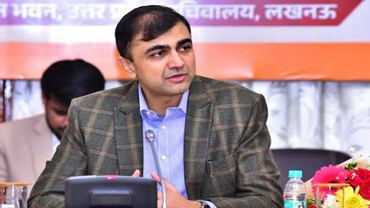 IAS अभिषेक प्रकाश हुए बहाल : योगी सरकार ने जारी किया आदेश, घूसखोरी के आरोप में हुए थे सस्पेंड