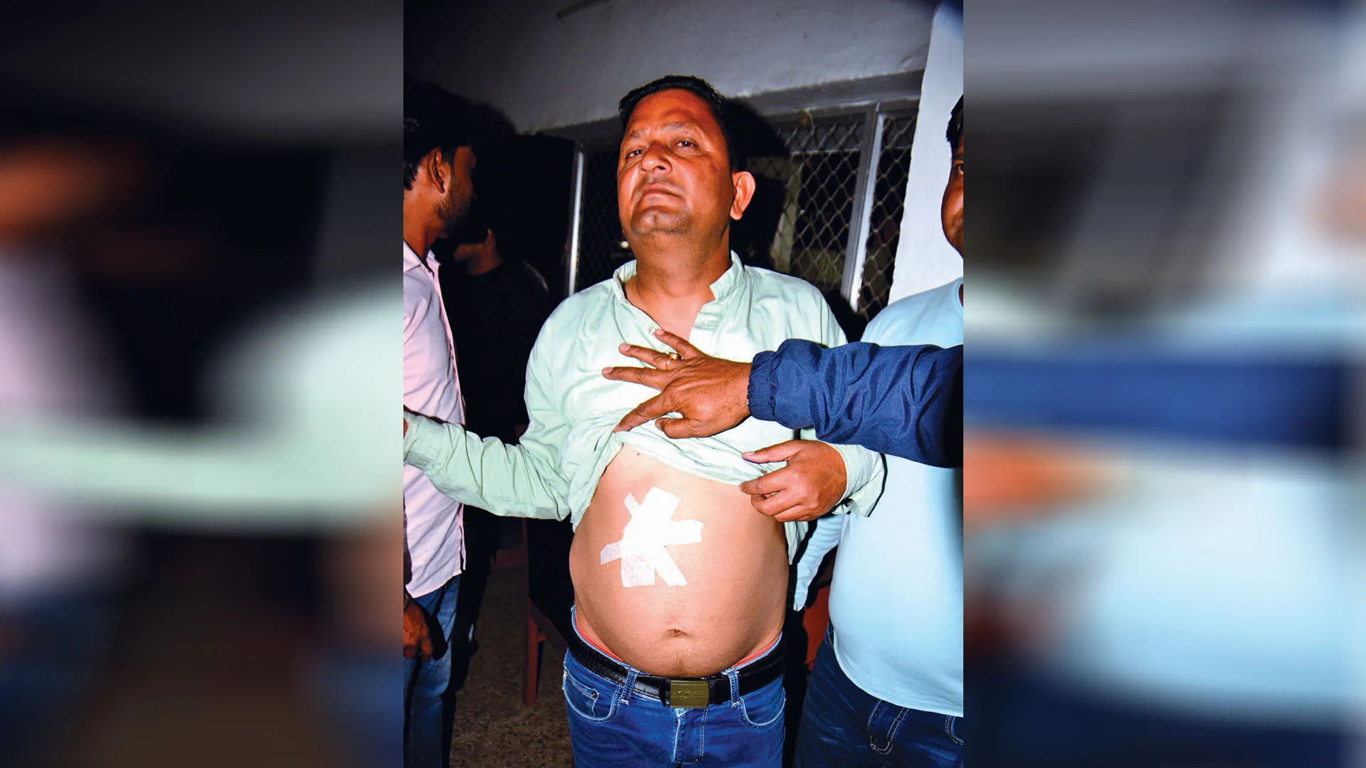 Uttrakhand: रेट्रो साइलेंसर से फोड़े पटाखे, विरोध किया तो गर्दन पर चलाया चाकू