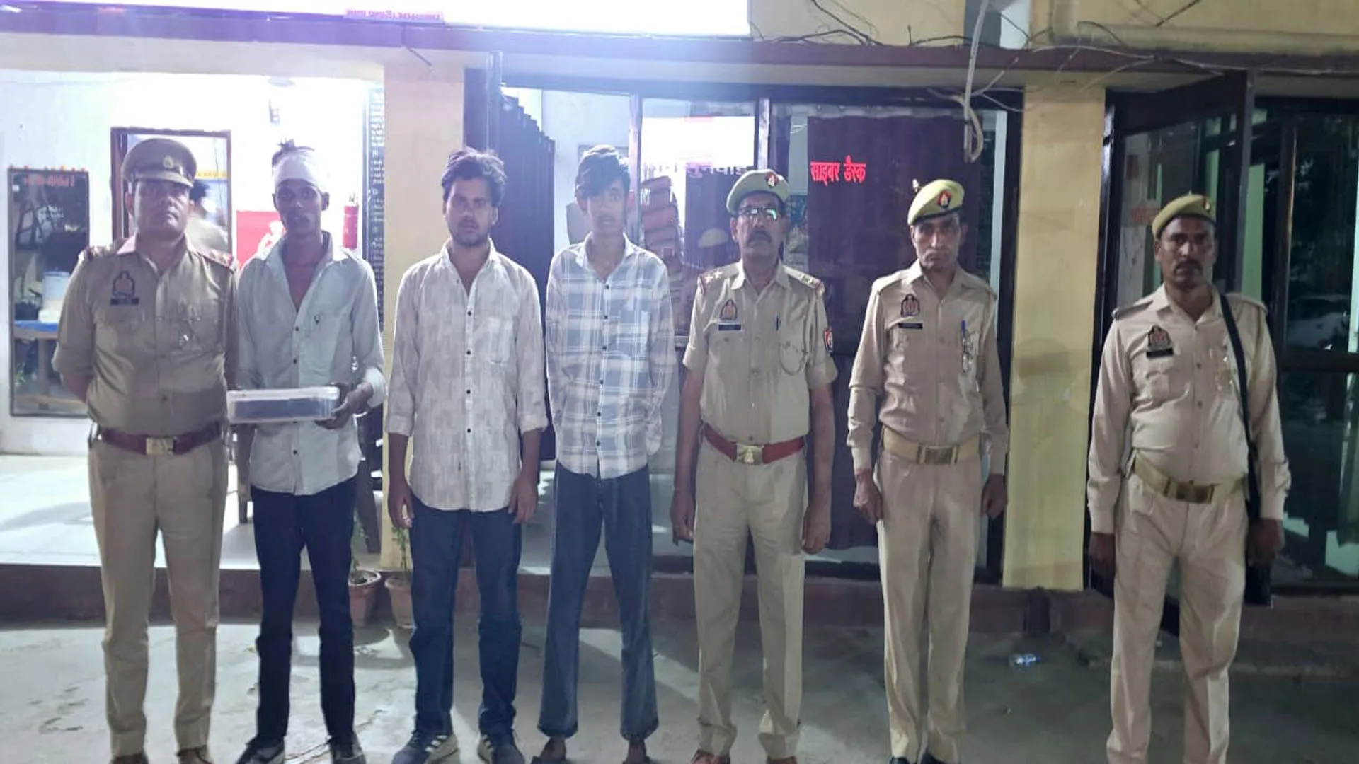 Bareilly : गाली दी थी...इसलिए चाकू से गोदकर शिवा को मार डाला, तीन हत्यारे दोस्त गिरफ्तार