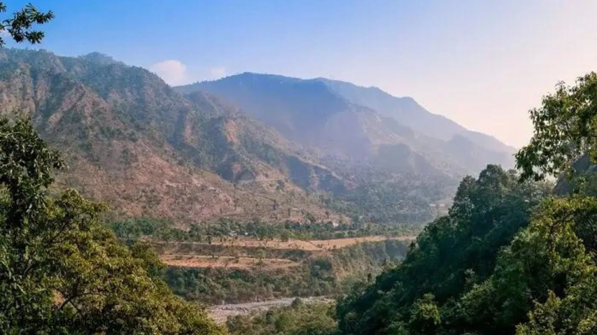 Uttrakhand: मार्च की शुरुआत में ही पारा 30 डिग्री के पास, दोपहर के समय गर्मी का अहसास