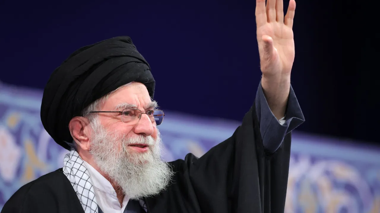 Breaking: ईरान के सुप्रीम लीडर आयतुल्लाह अली खामेनेई समेत परिवार के कई सदस्यों की मौत