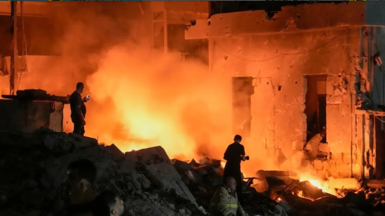 इजराइल ने लेबनान की राजधानी पर किए ताबड़तोड़ हमले, 50 गांवों को खाली करने के लिए कहा 