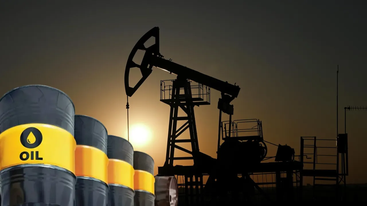 तेल संकट में अमेरिका का चौंकाने वाला यू-टर्न! ट्रंप प्रशासन ने दी समंदर में अटके रूसी तेल को खरीदने पर अस्थायी छूट