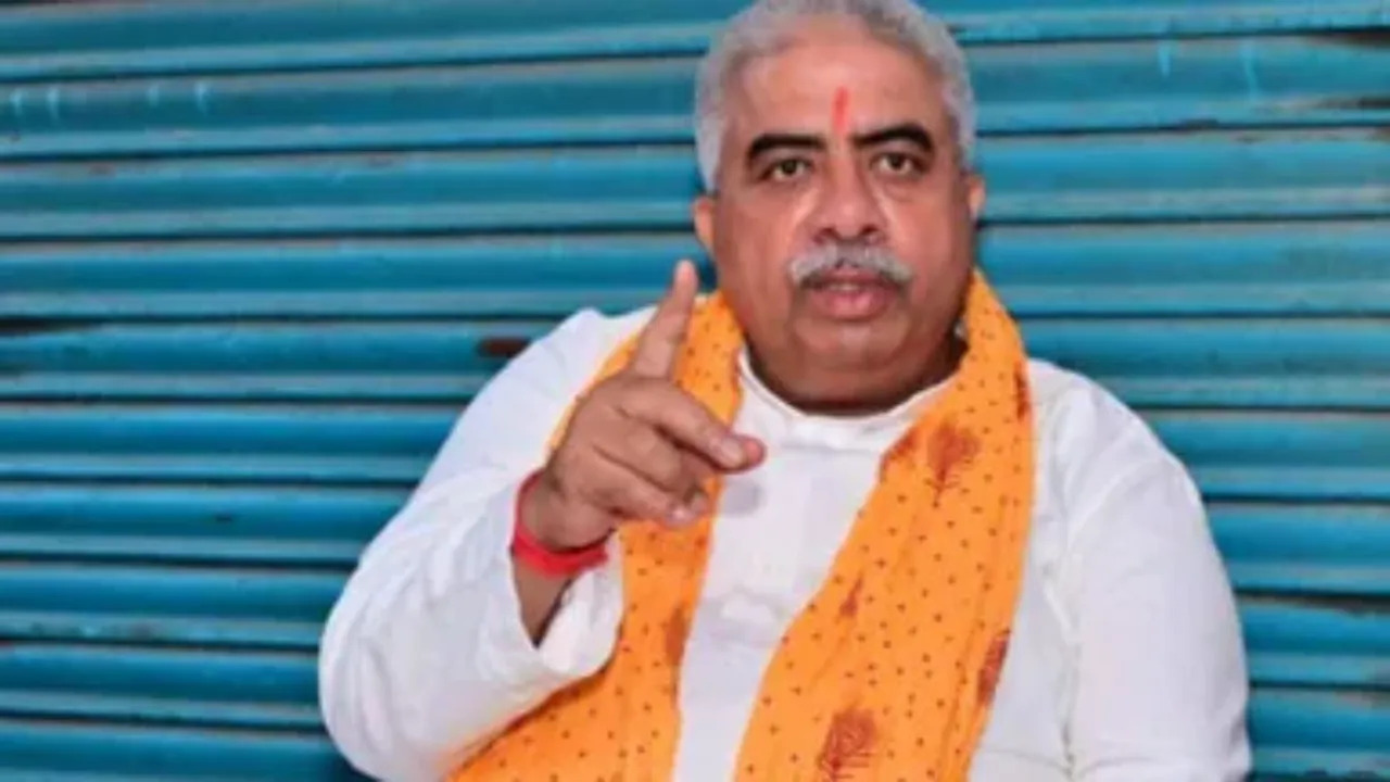 वित्त वर्ष खत्म होने से पहले हर पैसा खर्च करें... मंत्री राकेश सचान की सख्त हिदायत