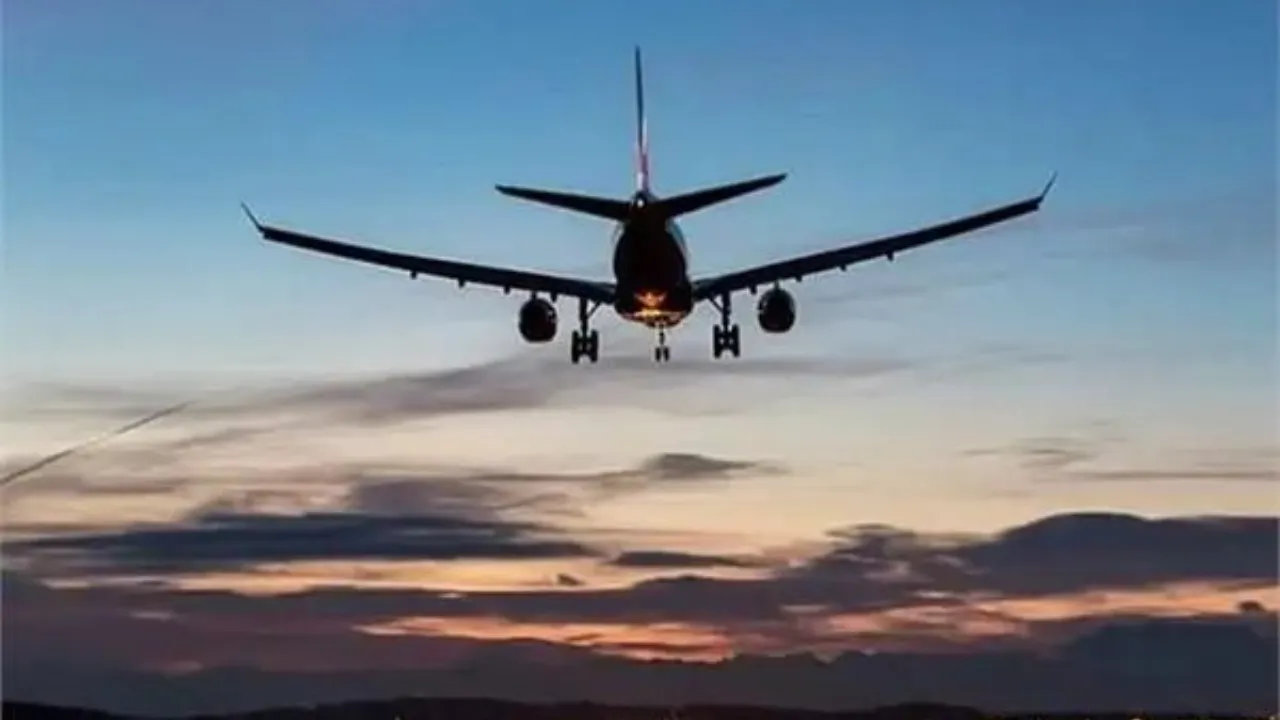 ईरान-इजराइल की जंग के बीच भारत से 444 अंतरराष्ट्रीय उड़ानें रद्द, एयर इंडिया-इंडिगो-कतर-एतिहाद ने कीं सेवाएं ठप