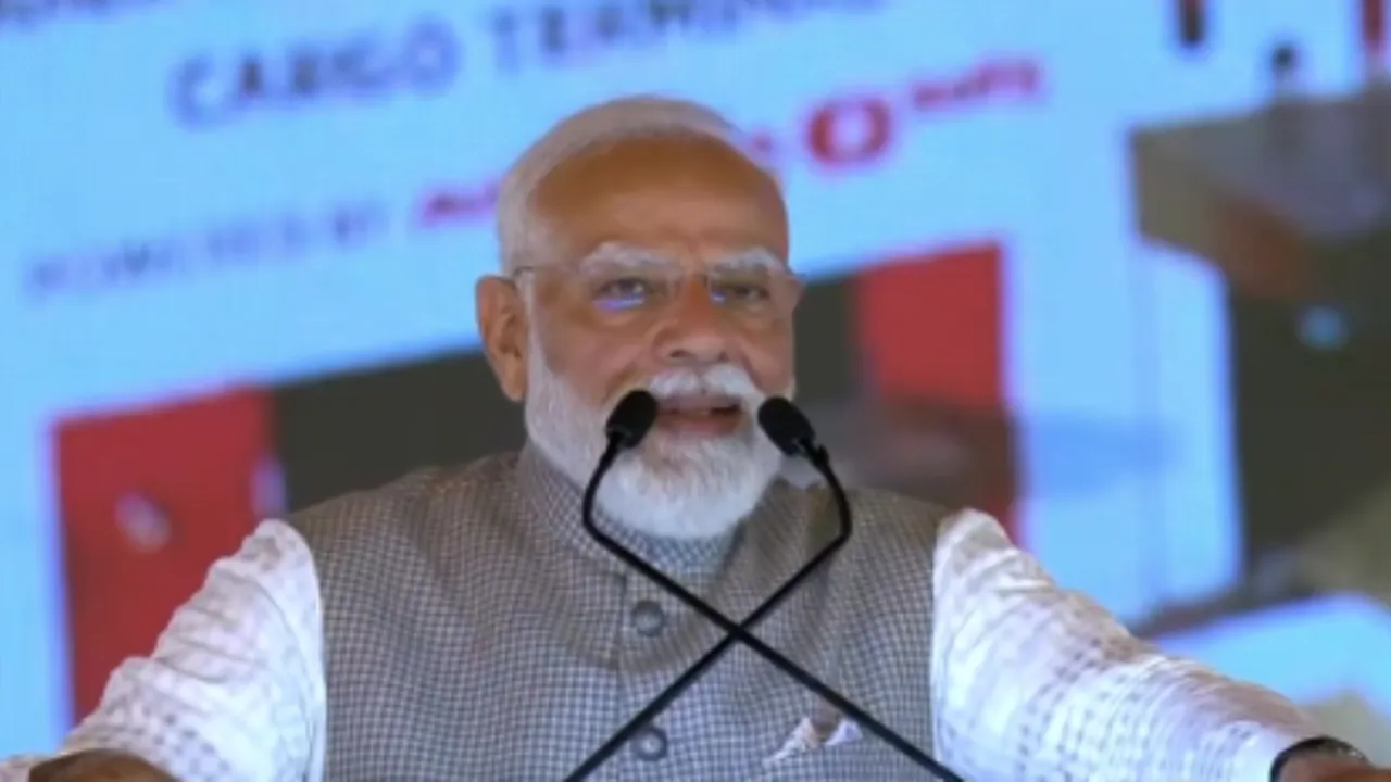 Noida International Airport LIVE: जेवर बनेगा विकास का नया रनवे, PM मोदी बोले - यूपी अब देश का सबसे अधिक अंतरराष्ट्रीय एयरपोर्ट वाला राज्य