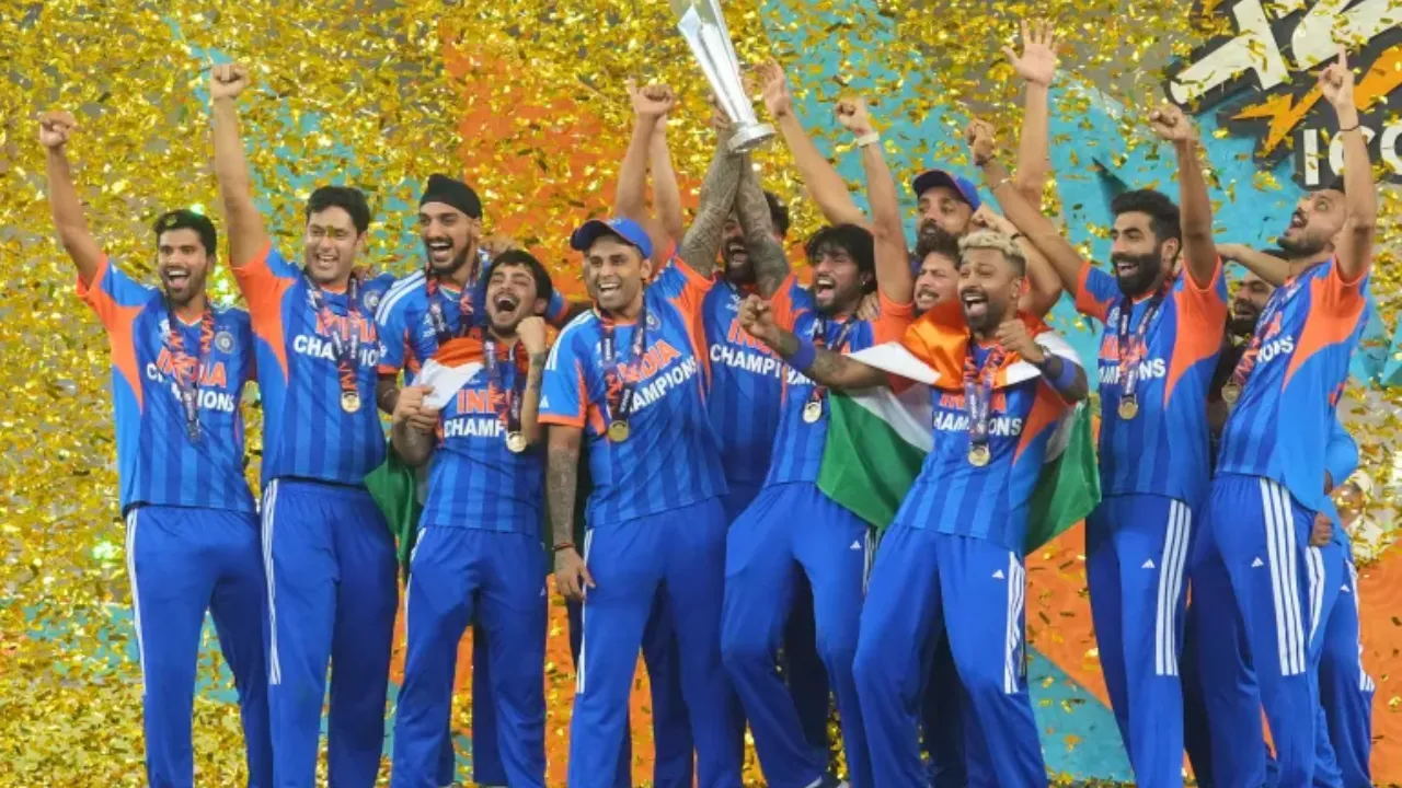 T20 World Cup 2026: टी20 वर्ल्ड कप में भारत बना विश्व चैंपियन, जाने कितनी मिली प्राइज मनी? ये है अवॉर्ड विनर्स की लिस्ट