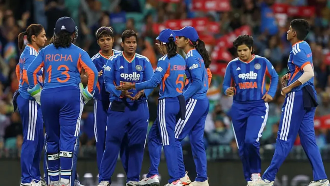 काशवी गौतम को मिला टी20 डेब्यू का मौकाः दक्षिण अफ्रीका के खिलाफ 5 मैचों की टी20 सीरीज के लिए भारतीय टीम में शामिल