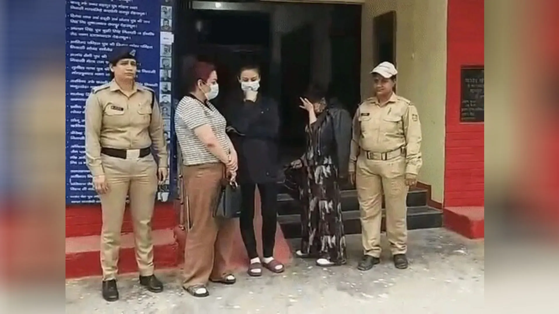 Uttrakhand: देहरादून से तीन विदेशी महिलाएं गिरफ्तार, जांच में फर्जी निकले दस्तावेज