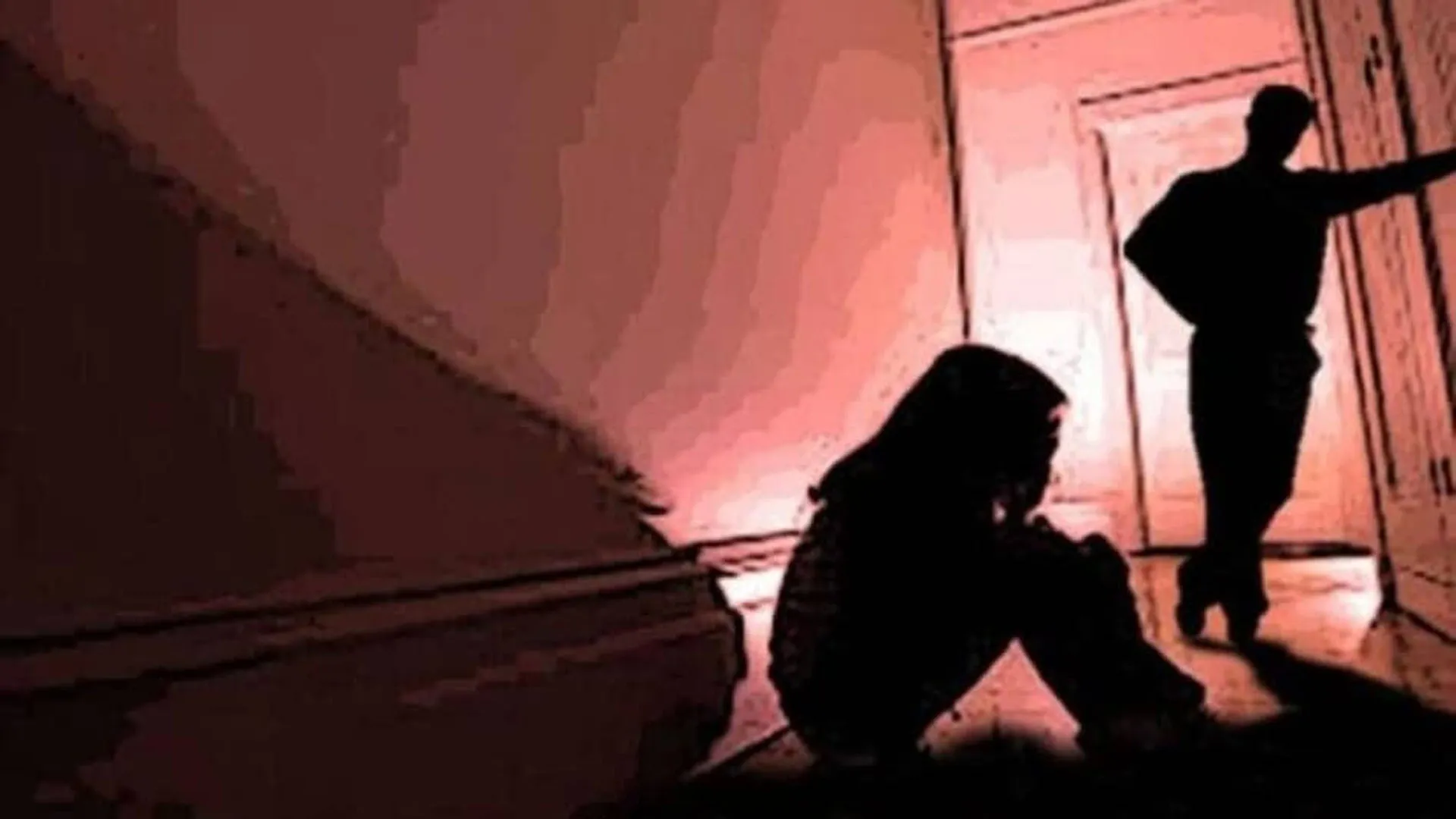 Bareilly: अफसर पर रेप का आरोप लगने से स्वास्थ्य विभाग में मची खलबली