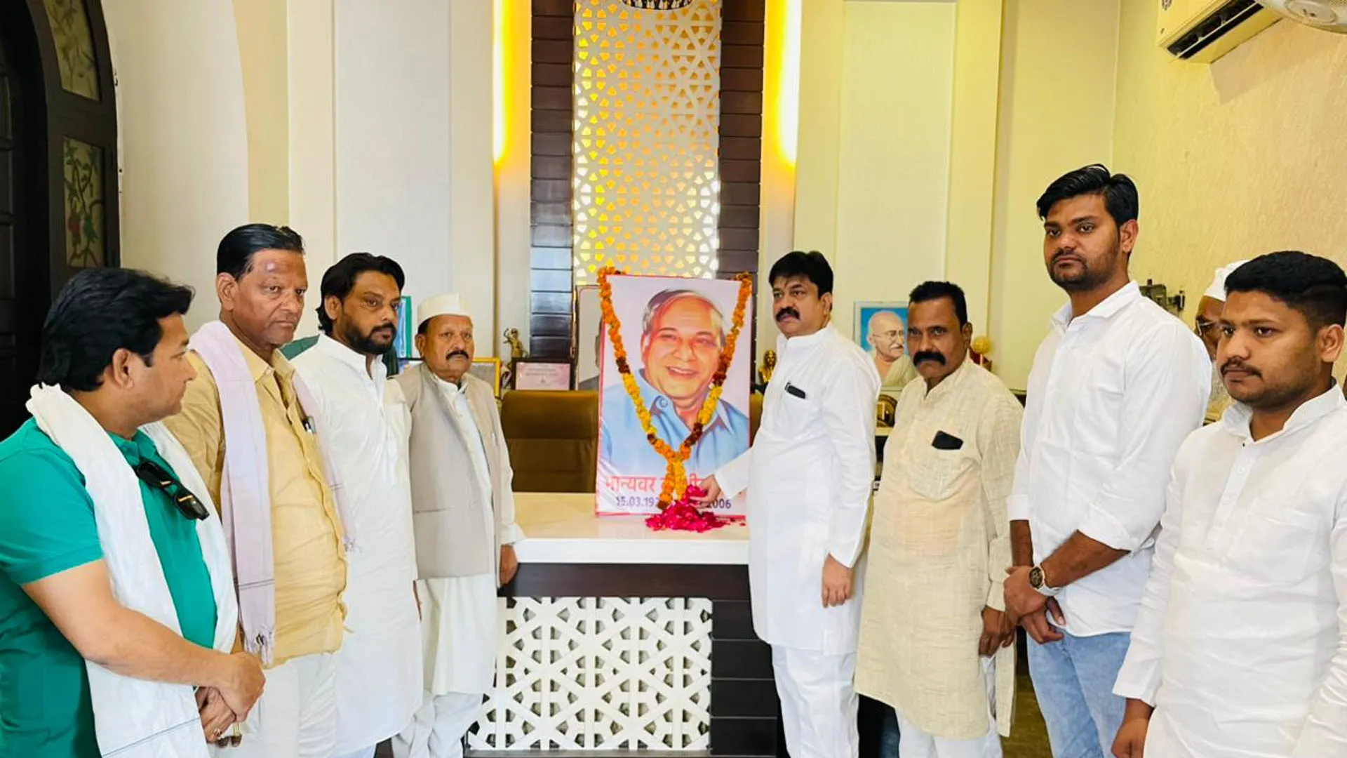 बदायूं: पूर्व मंत्री ने कांशीराम की प्रतिमा लगवाने के लिए अध्यक्ष को लिखा पत्र