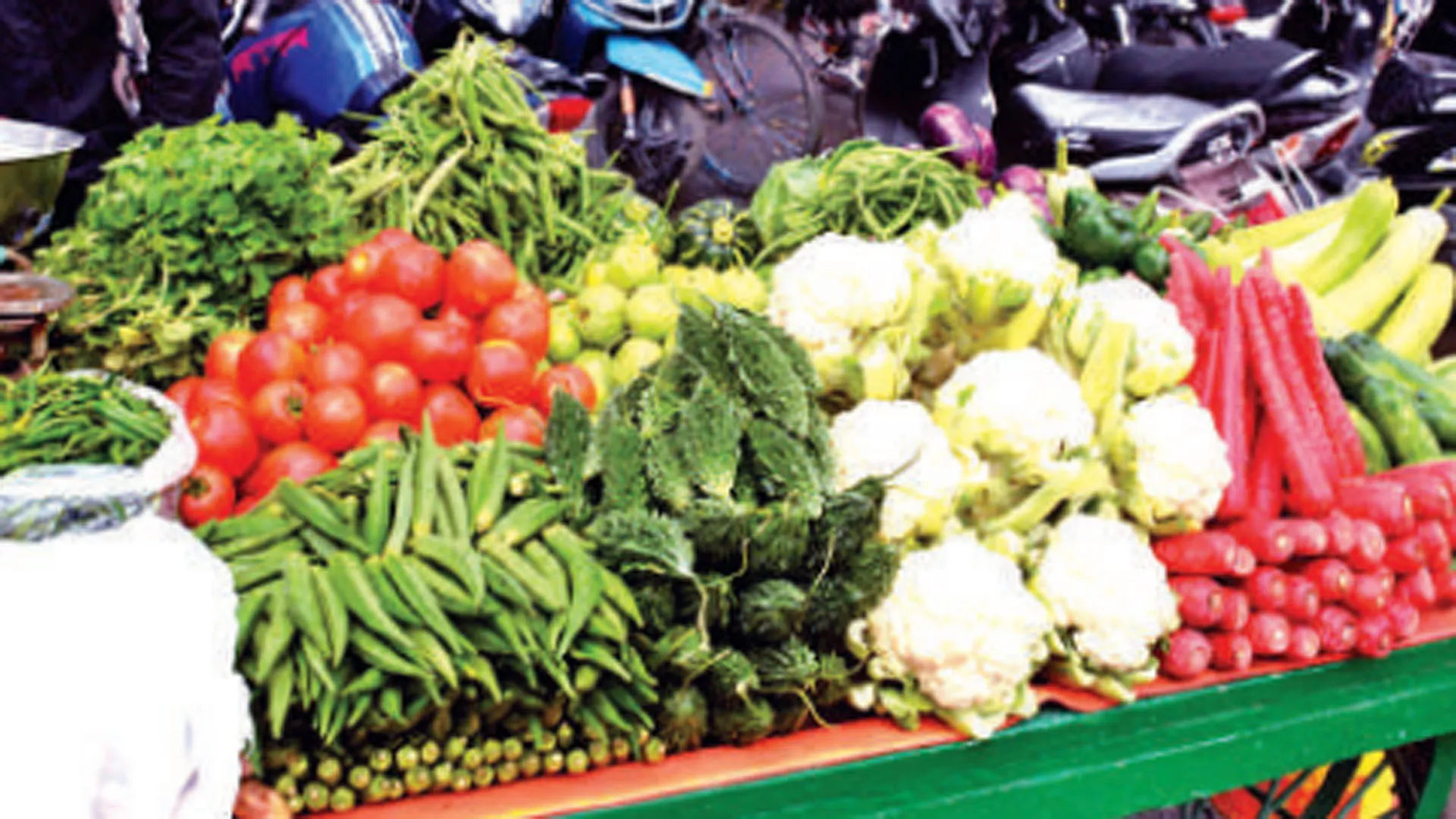 Uttrakhand: उफ महंगाई ! गैस के बाद तेल-सब्जियों ने चिंता बढ़ाई, भोजन की थाली भी महंगी