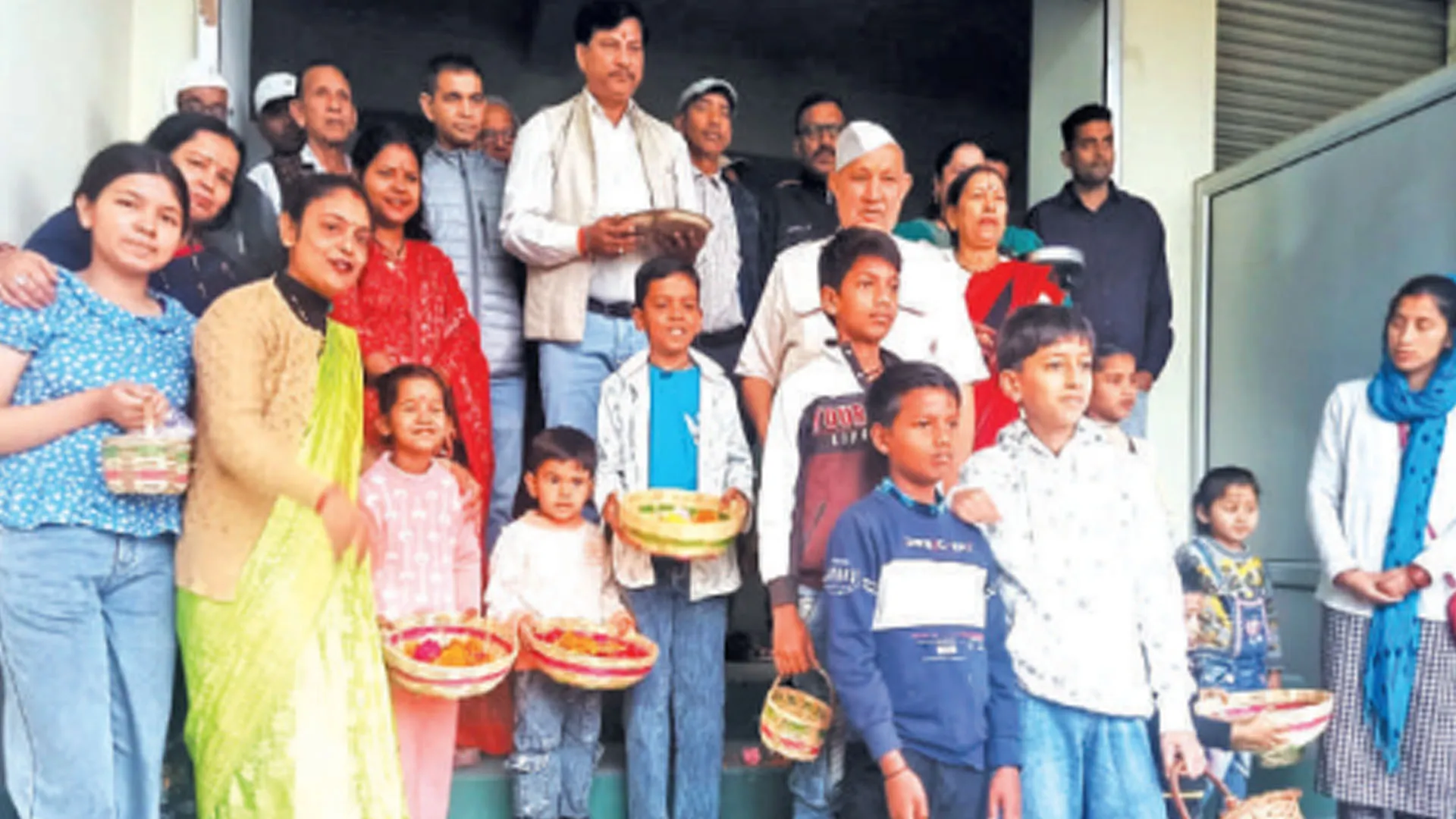 Uttrakhand: फ्योंली, बुरांश की खुशबू संग घर की देहरी पर दस्तक बच्चों की दस्तक