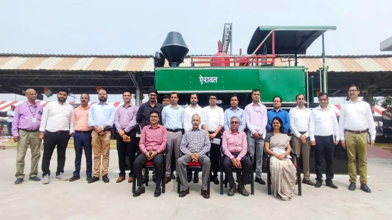 महाप्रबंधक उदय बोरवणकर ने की कार्यों की समीक्षा :  रेलवे की आय, संसाधनों और संरक्षा मजबूत करने पर दिया जोर