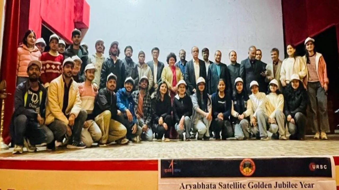 नैनीताल :  आर्यभट्ट यान की स्वर्ण जयंती पर बोले इसरो के डिप्टी डायरेक्टर - अंतरिक्ष योजनाओं को आगे बढ़ाने का जिम्मा युवाओं पर