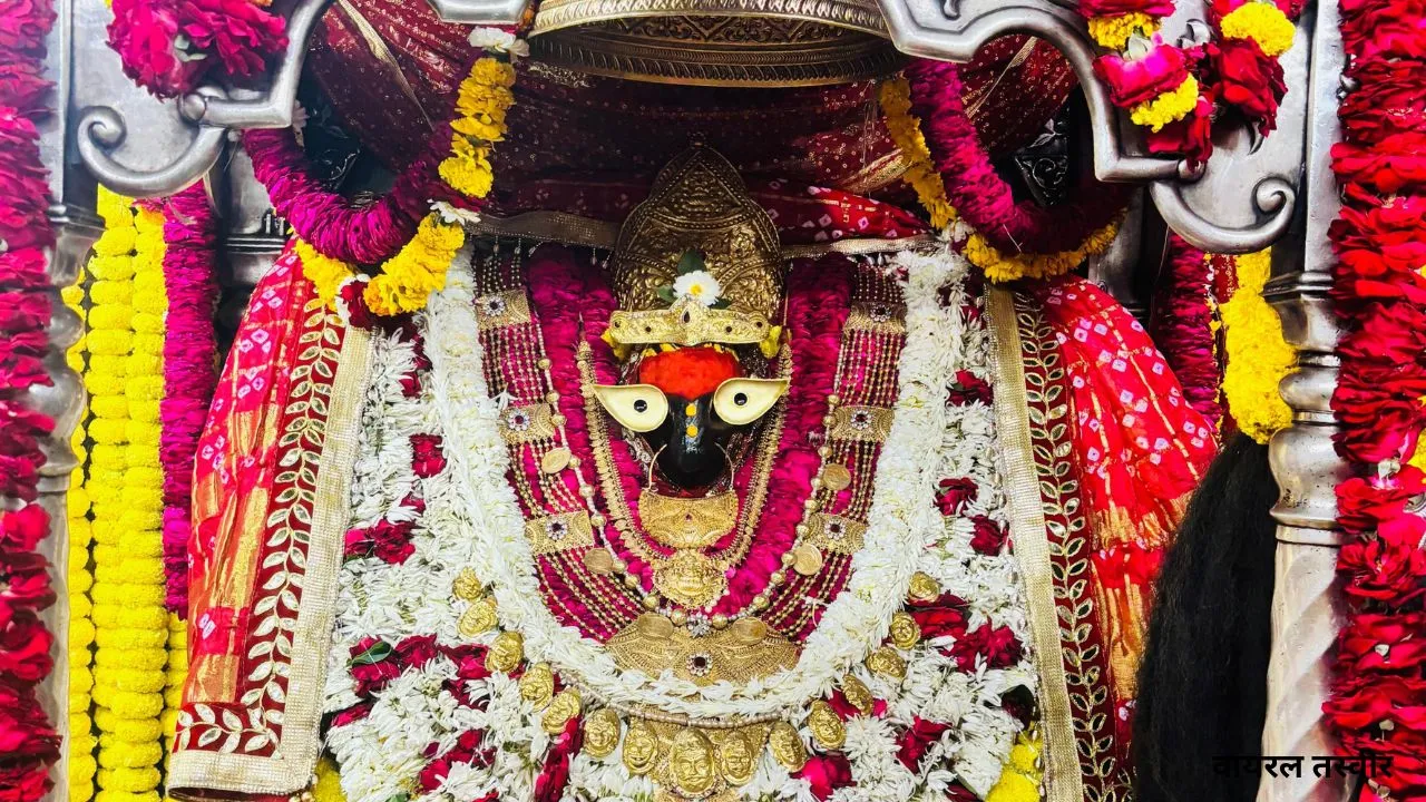 विंध्याचल नवरात्र मेला:  मिर्जापुर में श्रद्धालुओं की भीड़ बढ़ी, कड़ी सुरक्षा के बीच 23 लाख दर्शनार्थी पहुंचे माँ के धाम 