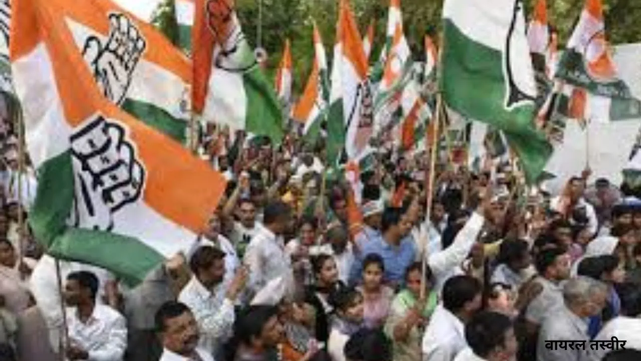 शाहजहांपुर में शहीदों की प्रतिमाओं को लेकर गरमाई सियासत,  अपमान के विरोध में कांग्रेस ने निकाला मशाल जुलूस