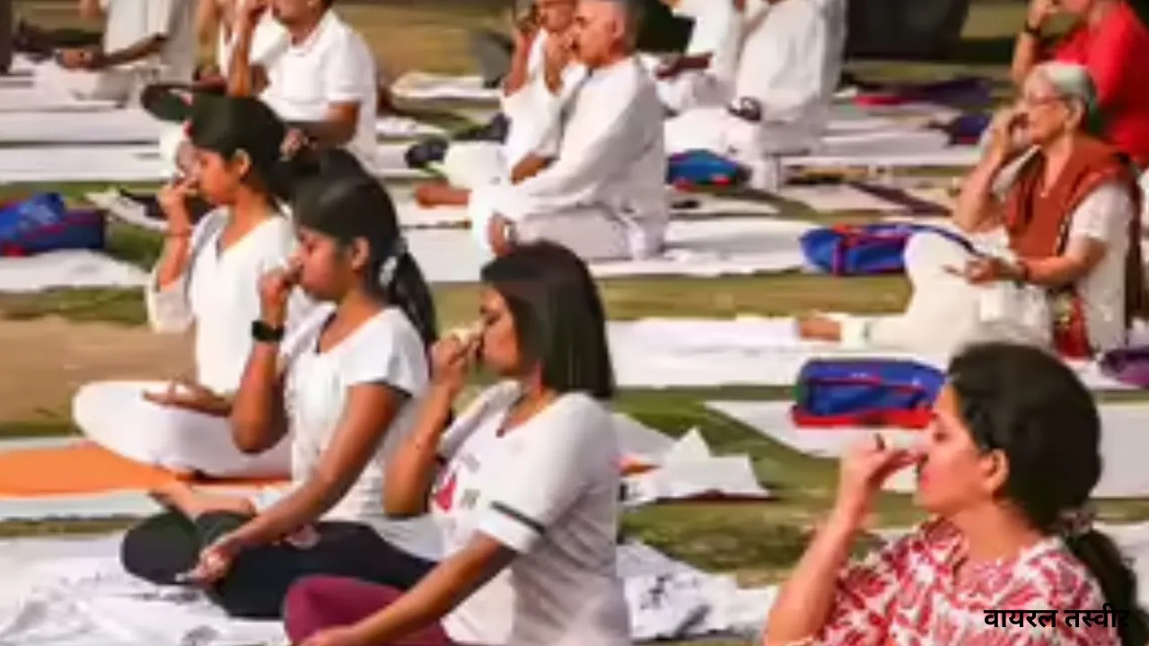  International Yoga Day : 100 दिन पहले 'योग महोत्सव' का आयोजन, विशेष अभियान के तहत आयुष मंत्रालय कराएगा आयोजित 