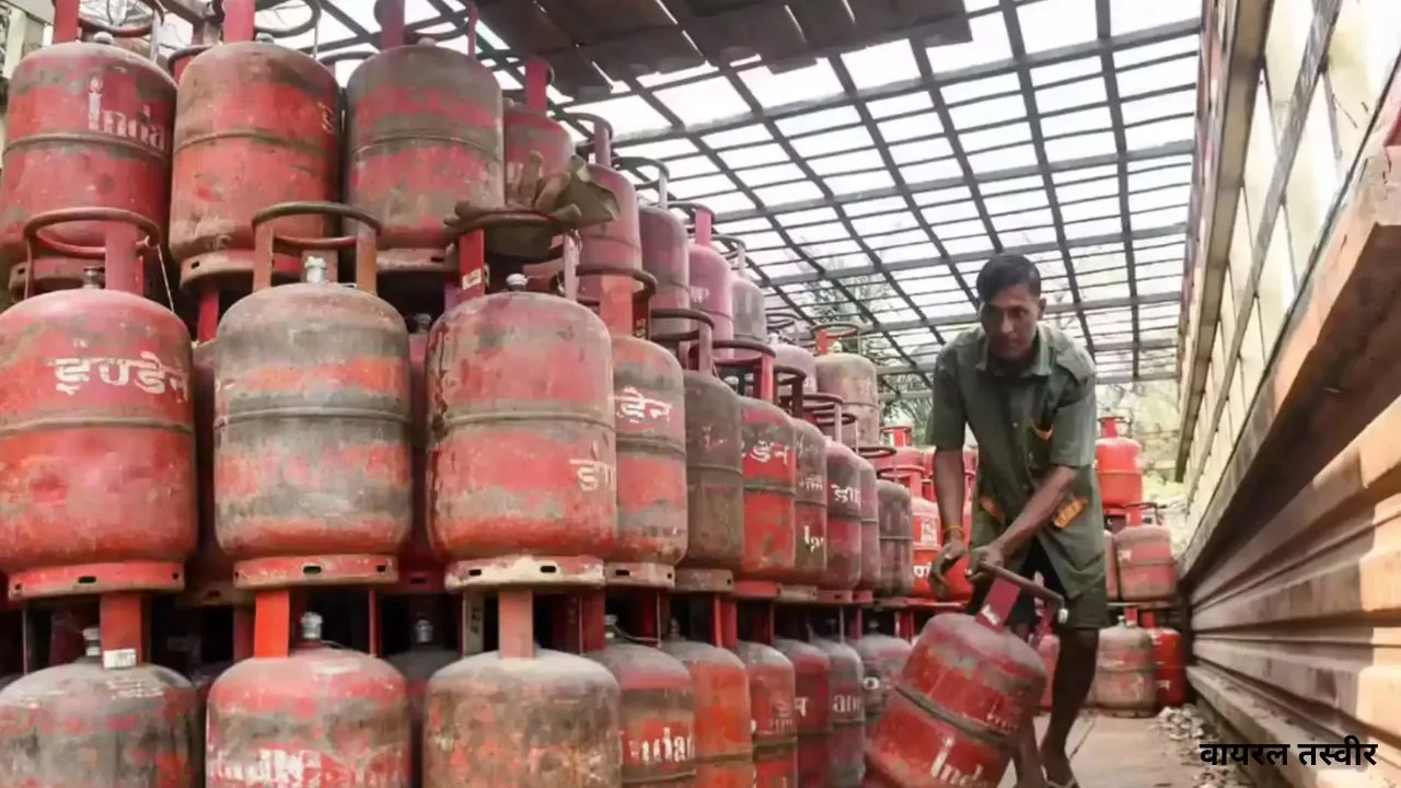 गैस की वेंटिंग बढ़ा रही उपभोक्ताओं की समस्या:  बुकिंग के एक हफ्ते बाद मिल रहा सिलेंडर, लग रही लंबी लाइन 
