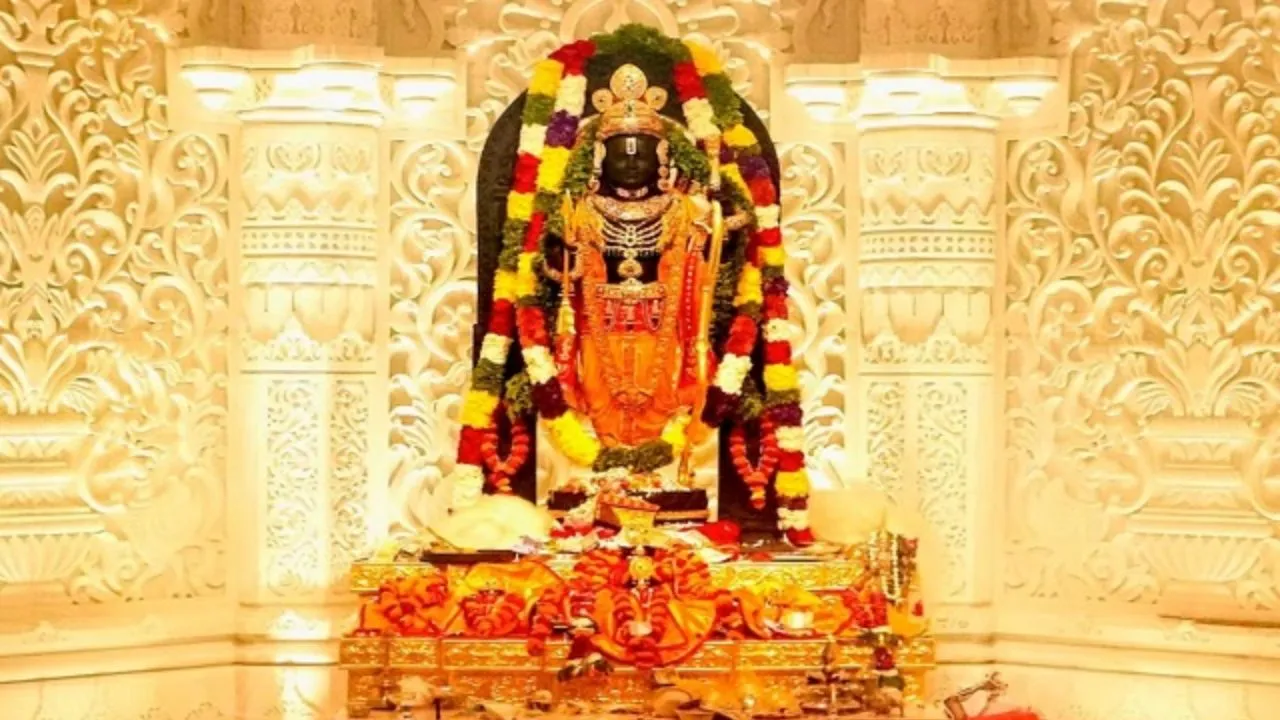  रामनवमी पर रामलला धारण करेंगे पीला वस्त्र: धारण करेंगे सोने का मुकुट, हीरा-पन्ना जड़ित स्वर्ण आभूषण से होगा श्रृंगार