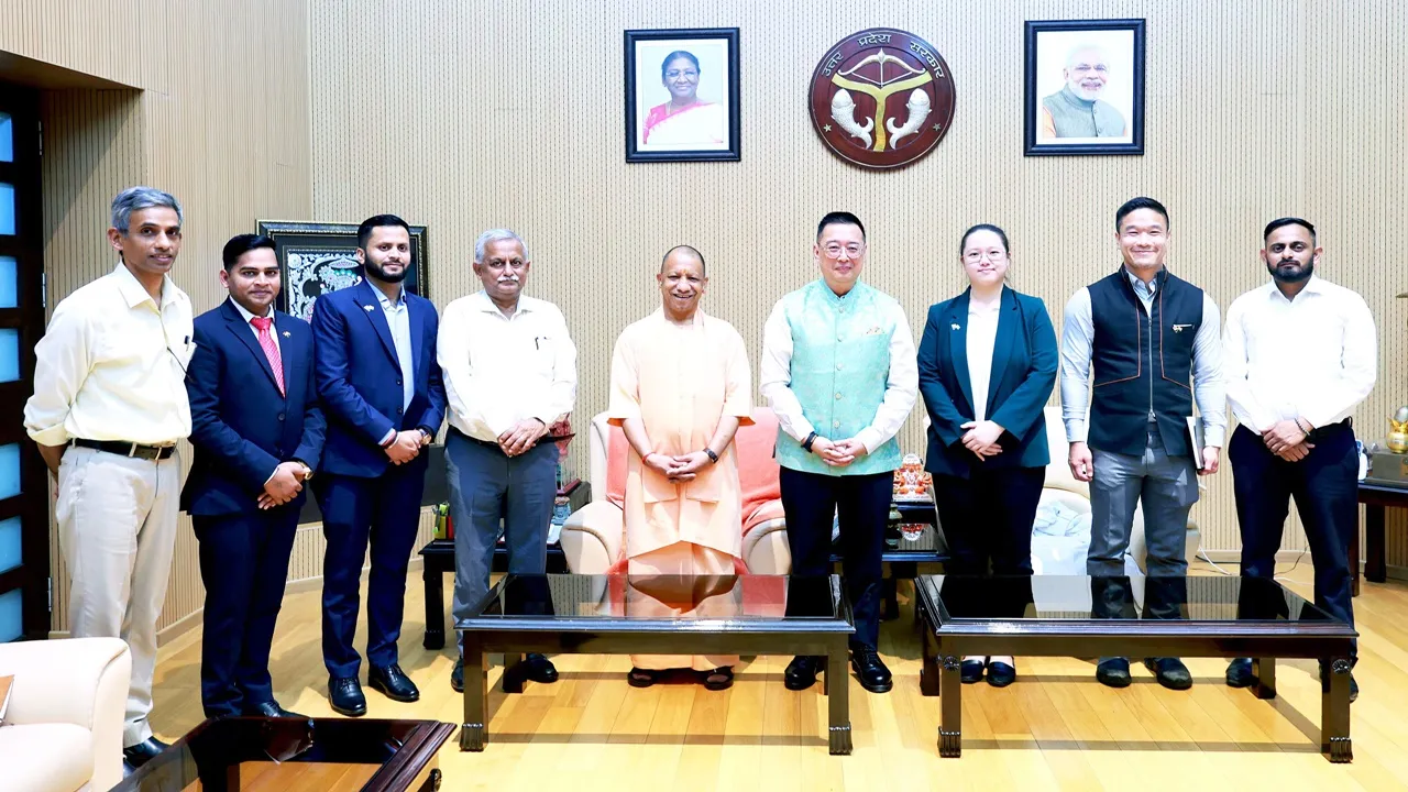 सीएम योगी से मिले सिंगापुर के उच्चायुक्त साइमन वोंग, निवेश समेत कई मुद्दों पर हुई चर्चा