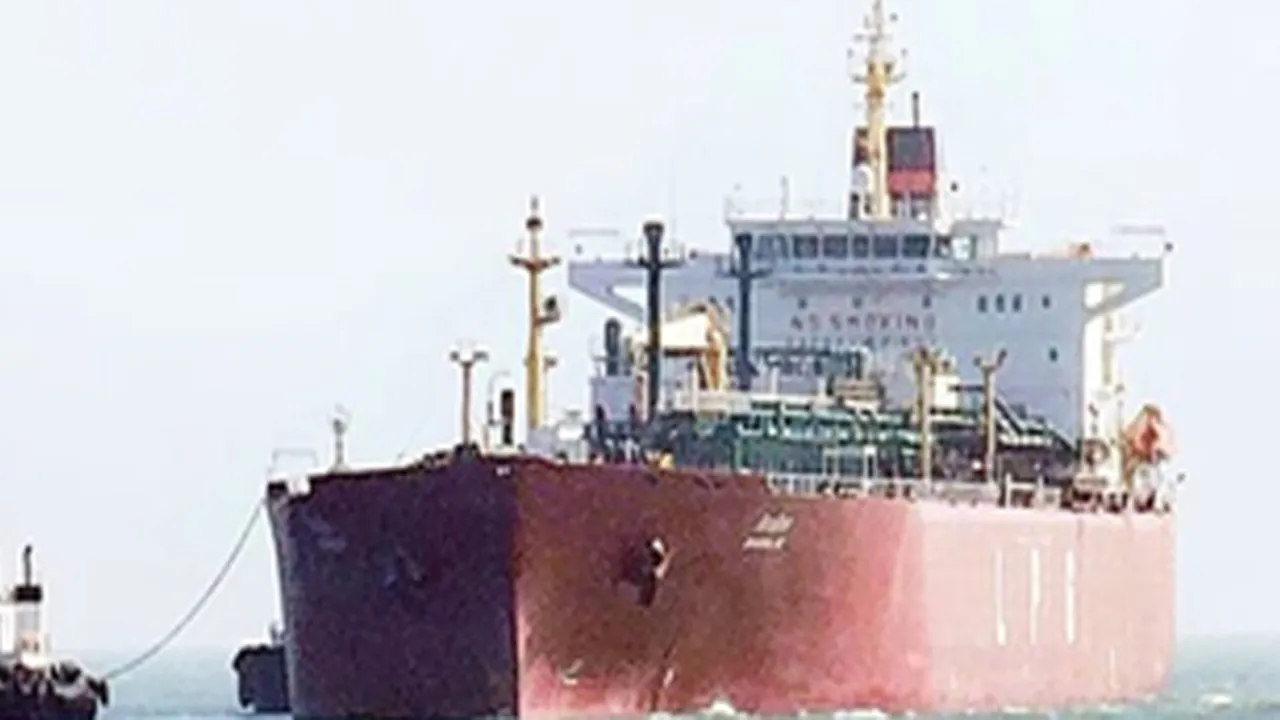 मोदी सरकार का दावा- ईरान के साथ भुगतान की कोई समस्या नहीं, कच्चे तेल की आपूर्ति पूरी तरह सुरक्षित