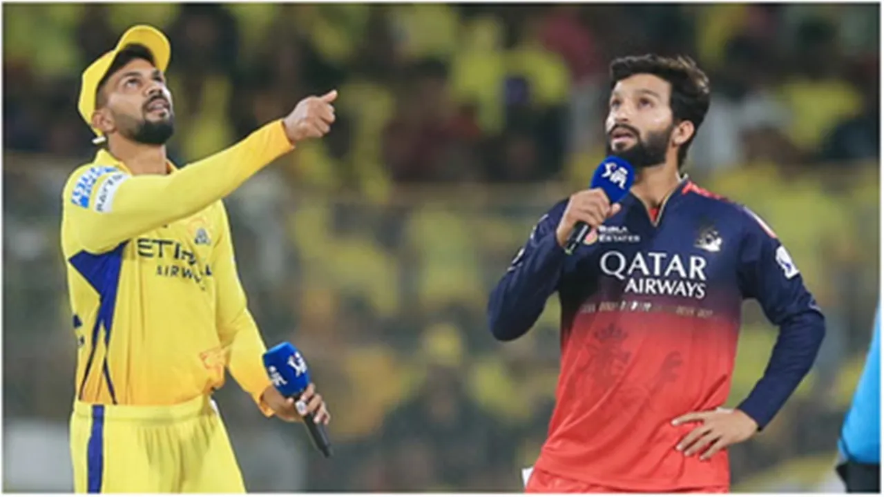 आईपीएल 2026 : RCB के खिलाफ चेन्नई सुपर किंग्स ने टॉस जीतकर पहले गेंदबाजी का किया फैसला, दोनों टीमें इस प्रकार है...