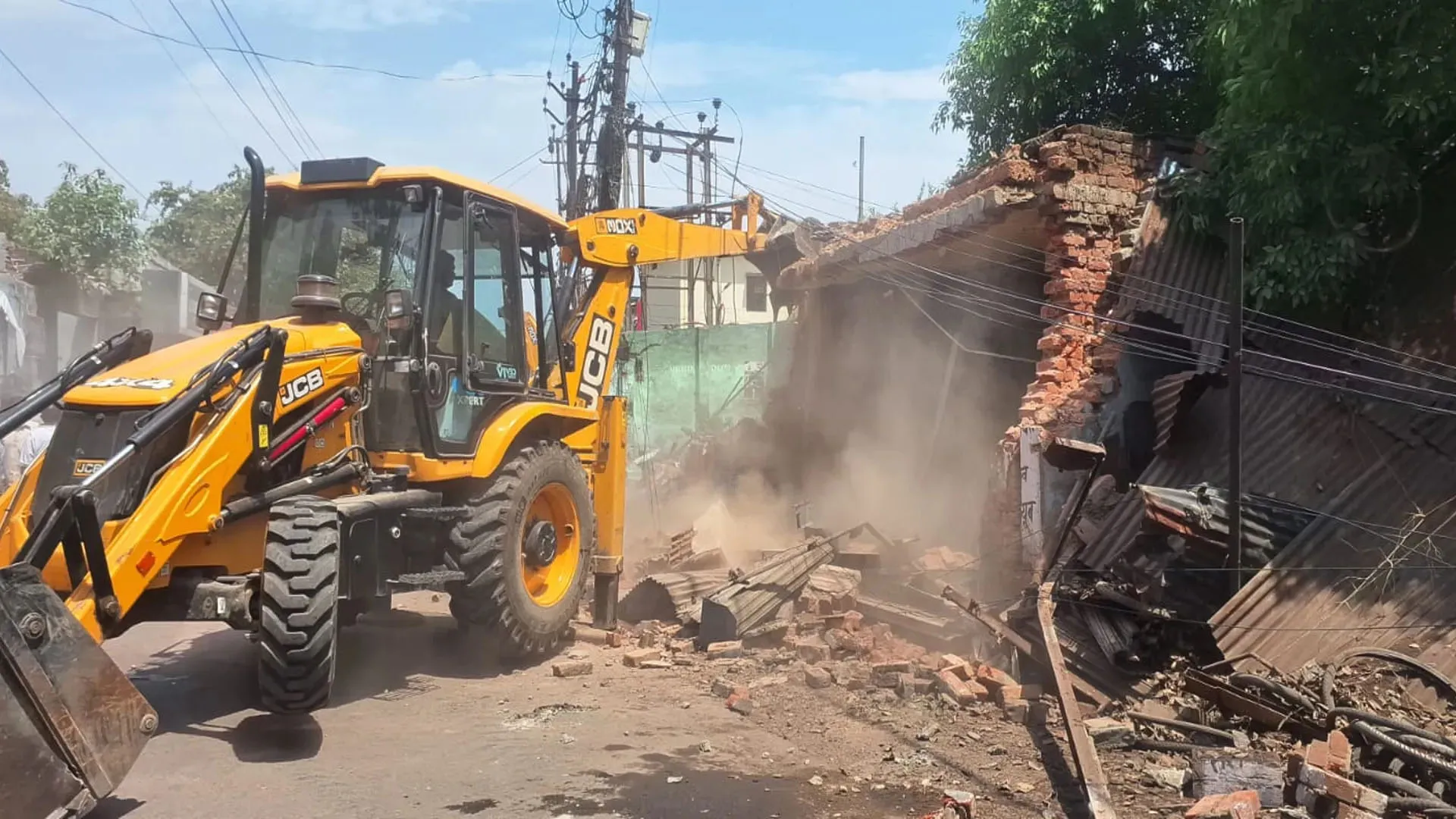 Bareilly: बड़ा खुलासा...100 साल पुराने नक्शों ने बिगाड़ा कई रसूखदारों का खेल