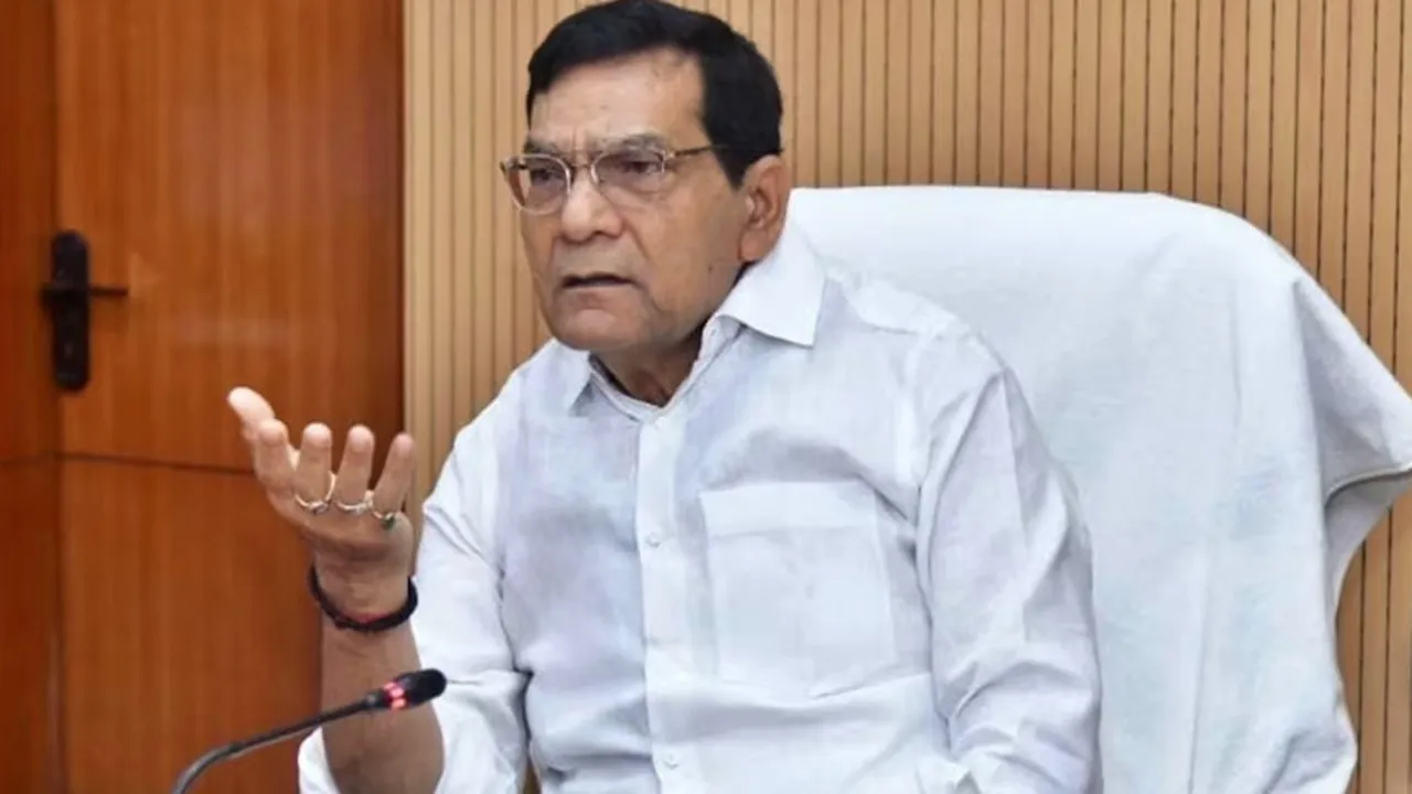 लखनऊ : वायरल वीडियो पर ऊर्जा मंत्री एके शर्मा का सख्त एक्शन, एसडीओ निलंबित 