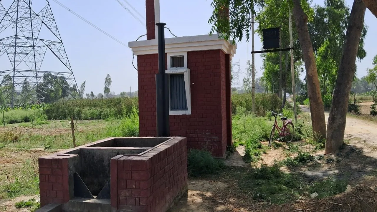 बाराबंकी : अधूरी पाइपलाइन से बेकार पड़ा सरकारी ट्यूबवेल, सिंचाई को तरसे किसान