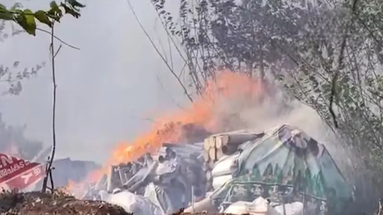 केरल के त्रिशूर में बड़ा हादसा : पटाखा फैक्ट्री में जोरदार विस्फोट से 12 लोगों की मौत, पीएम मोदी न जताया दुख 