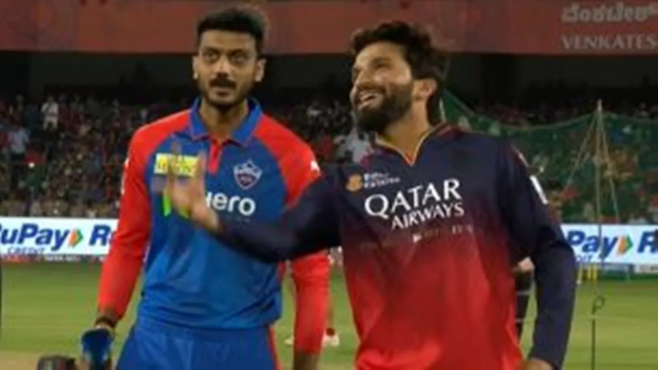 आईपीएल 2026 : दिल्ली के खिलाफ रॉयल चैजेंसर्ज बेंगलुरु ने टॉस जीतकर पहले गेंदबाजी का किया फैसला 