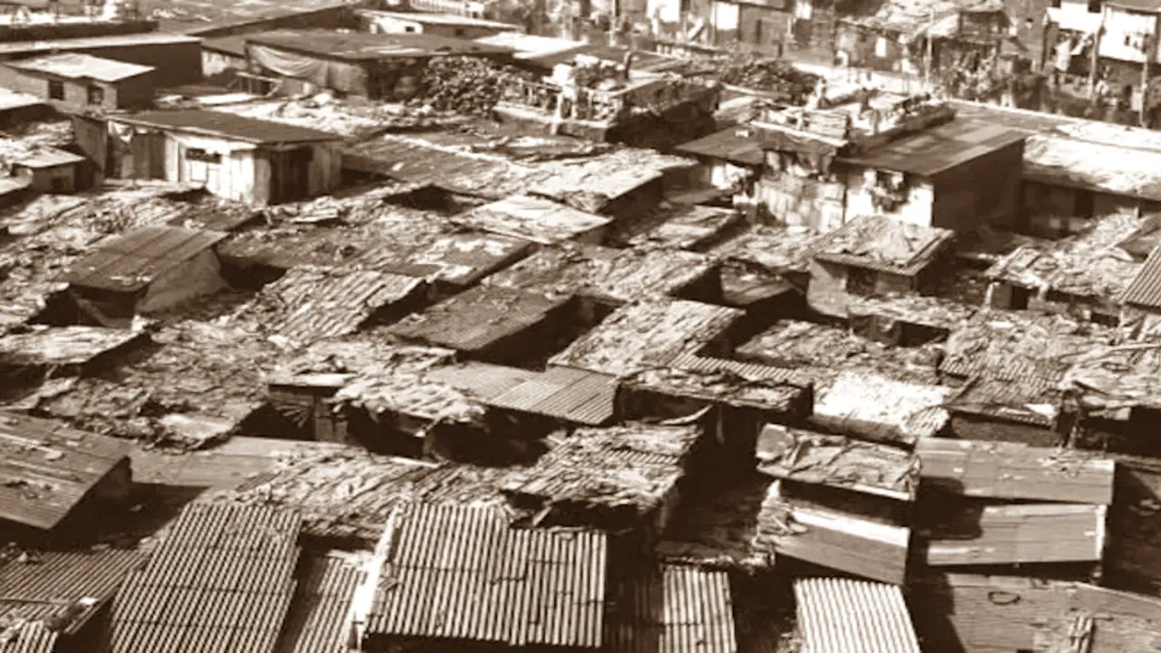 शहरी विकास के बीच स्लम बस्ती की हकीकत