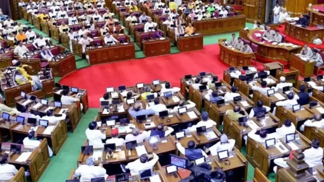 विधानसभा में सीएम योगी का विपक्ष पर तीखा हमला :  महिला सुरक्षा और आरक्षण पर घेरा, गेस्ट हाउस कांड का भी किया उल्लेख 