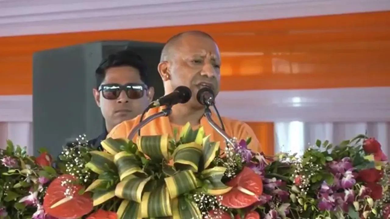 लखीमपुर खीरी को मुख्यमंत्री योगी ने दी बड़ी सौगात, कहा- थारू परिवारों को मिला भौमिक अधिकार