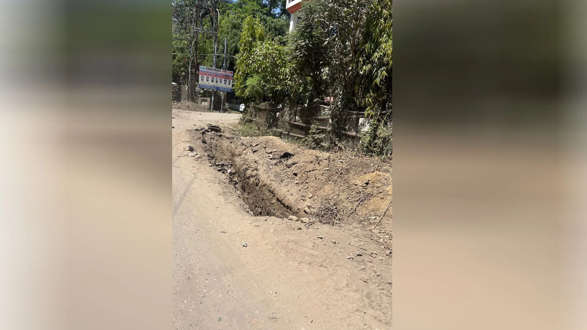 Bareilly: ऐसे तो पूरा होने से रहा सीएम ग्रिड का काम, फेज-वन और टू की कछुआ चाल 