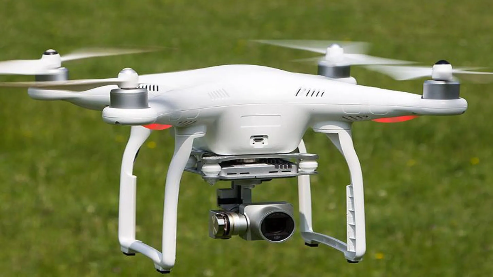 Moradabad: आरपीएफ ड्रोन से मजबूत करेगा सुरक्षा व्यवस्था, 5 किलोमीटर रेंज होगी निगरानी